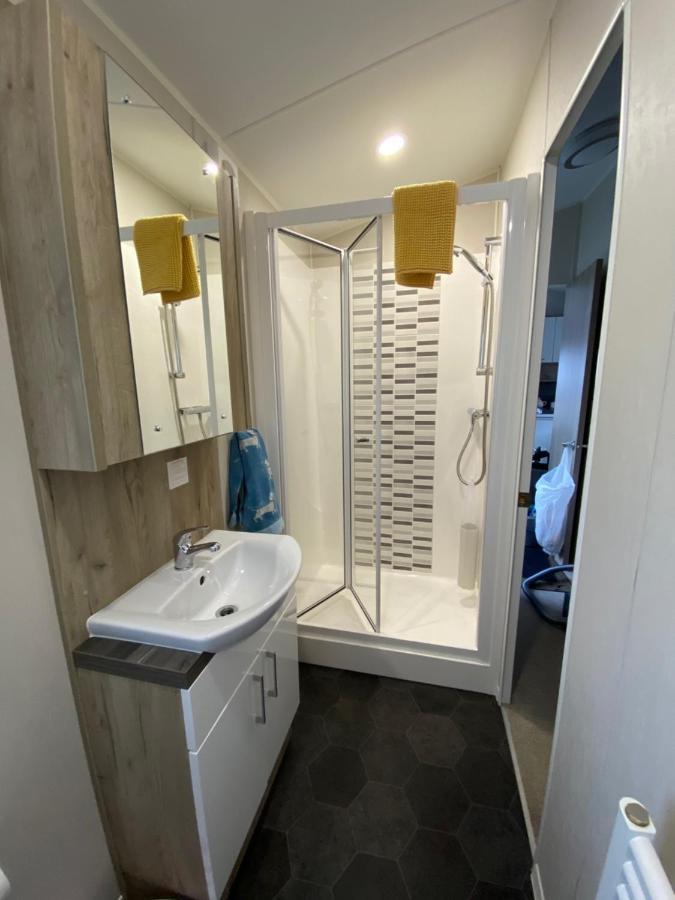 Glade Lodge- North Devon Coast, Bideford Bay Caravan Park ภายนอก รูปภาพ